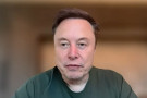 Musk obvinil ukrajinské elity z toho, že profitují z války a perou peníze