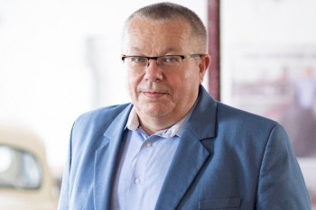 Desítky milionů v tahu? Mašek kritizuje případ nedodaných dronů