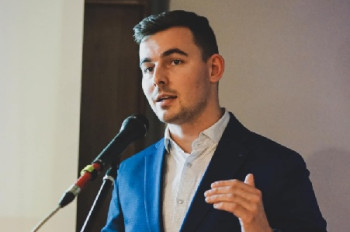 Vondráček hájí změnu pravomocí prezidenta. Jde o význam slov