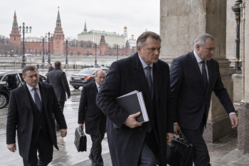 Ruští miliardáři posílají státu stovky miliard rublů