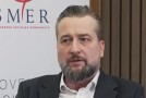 Liberální kavárny se musí topit v slzách