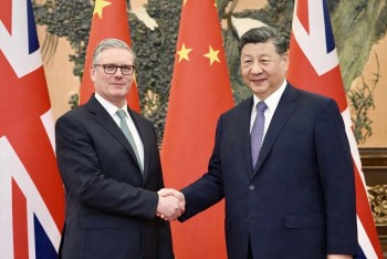 Čína a Británie potvrzují strategické partnerství pro novou éru