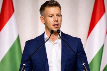 Magyar po vítězství míří na televizi a mocenské struktury