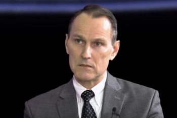 Erik Best: Pavlův a Babišův neústavní stav