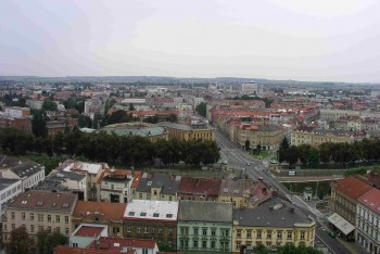 Nový parkovací dům Rožberk na hradeckém Slezském Předměstí