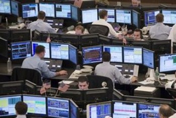 Akciové trhy: Blízkovýchodní konflikt poslal akcie dolů