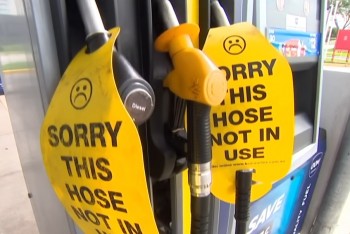 Hormuzská krize spouští globální příděly energie